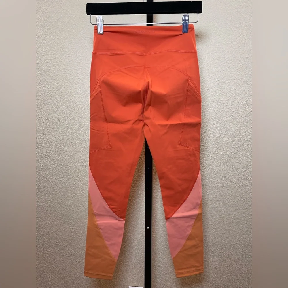 NWT Outdoor Voices Zoom 7/8 Leggings - Picture 3 of 6